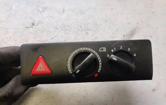 Volkswagen Transporter - Caravelle T5 Climate control unit 7E0919158