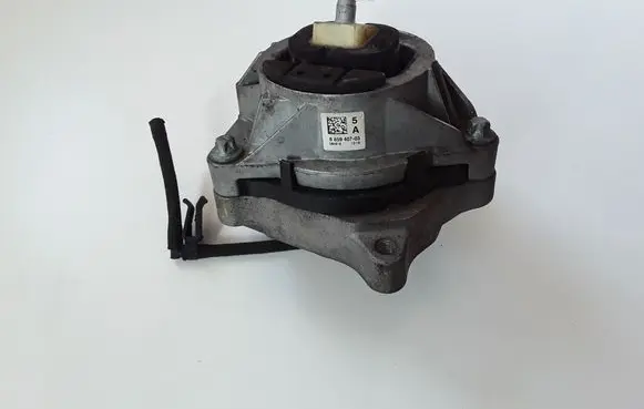 BMW 1 F20 F21 Engine mount bracket 6859407