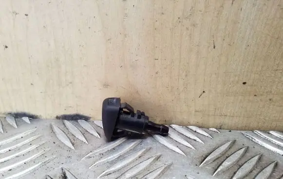 KIA Soul Windshield washer spray nozzle 