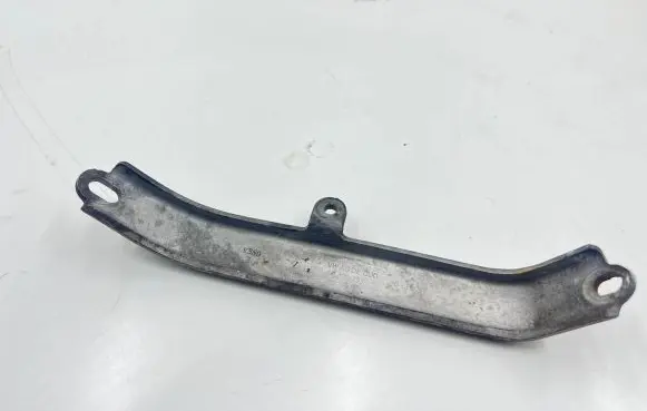 Volkswagen PASSAT B8 Other engine bay part 04L129723