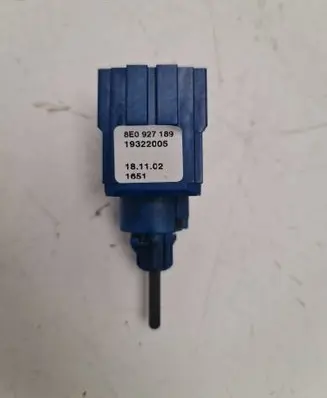 Audi A4 S4 B6 8E 8H Brake pedal sensor switch 8E0927189
