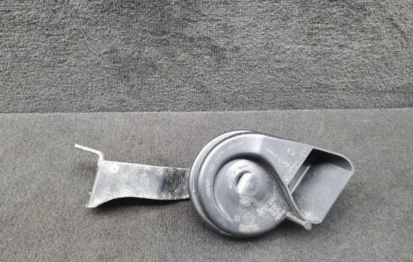 Audi A6 C7 Horn signal 4G0951230 4H0951221