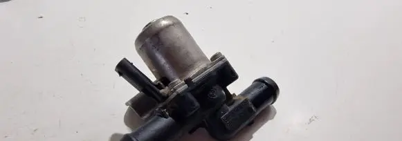 BMW X3 E83 Coolant heater control valve 9254742