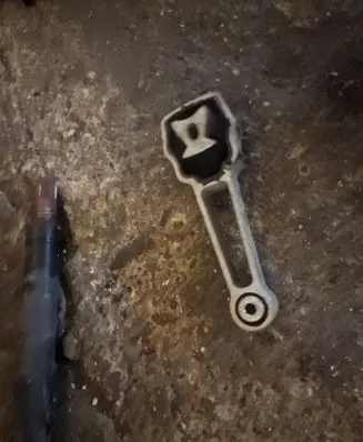 Volvo S80 Engine mount bracket