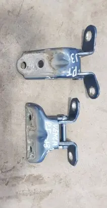 Rear door hinge set