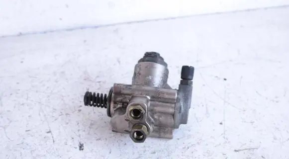 Volkswagen PASSAT B6 Fuel injection high pressure pump 06F127025D
