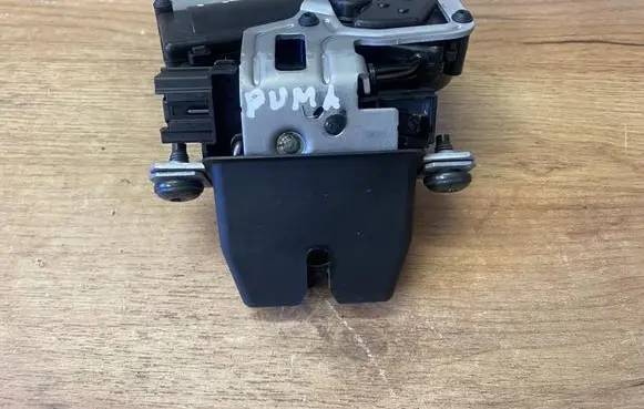 Ford Puma Tailgate/trunk/boot lock/catch/latch L1TAN442A66AA