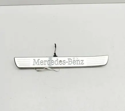 Mercedes-Benz GLE W167 Rear sill trim cover A1676861400 A1676862100