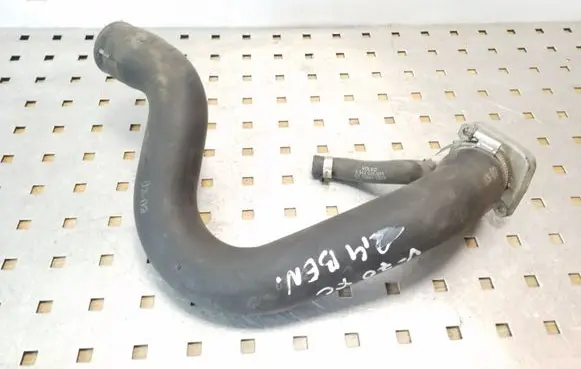 Volvo XC70 Engine coolant pipe/hose 08671393