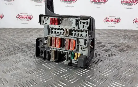 Peugeot 206 Fuse box set 9638728180