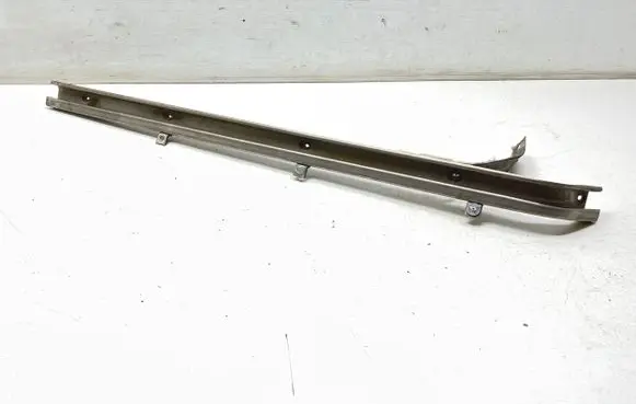 Volkswagen Transporter - Caravelle T5 Sliding door middle rail 7H1843871AA