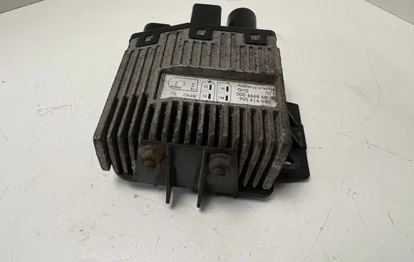 Volkswagen Transporter - Caravelle T5 Coolant fan relay 3B0919506 898999000