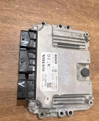Volvo V50 Engine control unit/module 4N5112A650BB 0281011775 31211076
