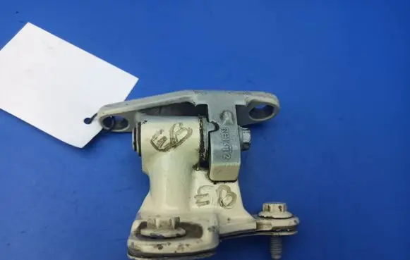 Mercedes-Benz B W245 Rear door lower hinge ES05 A046572 RE14T2