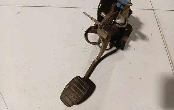 Renault Scenic III - Grand scenic III Clutch pedal 465030041RB 465030041R--B