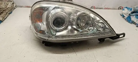 Mercedes-Benz ML W163 Headlight/headlamp D401101R 13782