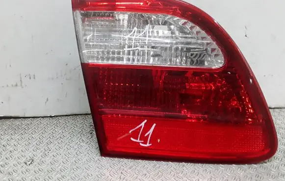 Mercedes-Benz E W211 Tailgate rear/tail lights A2118201364
