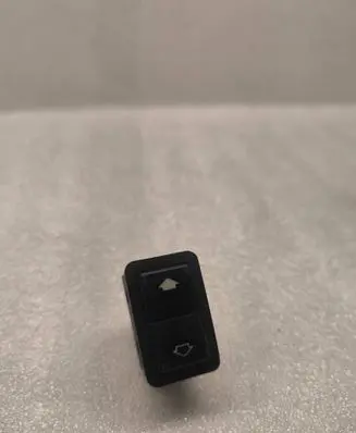 BMW 7 E38 Electric window control switch 8352148