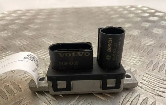 Volvo XC60 Glow plug pre-heat relay 31459300