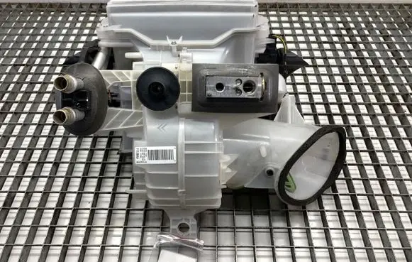 DS Automobiles 4 Heater blower radiator 9819693780