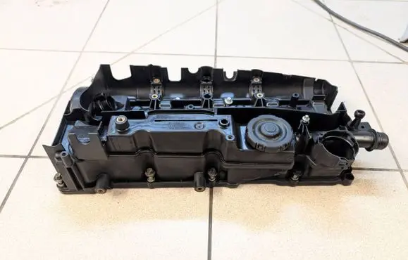 BMW 3 E90 E91 Rocker cam cover 7810584 79377574