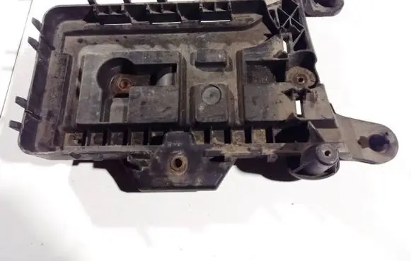 Battery box tray