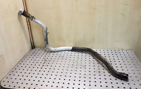 Volvo XC70 Fuel tank filler neck pipe 8G9N9032
