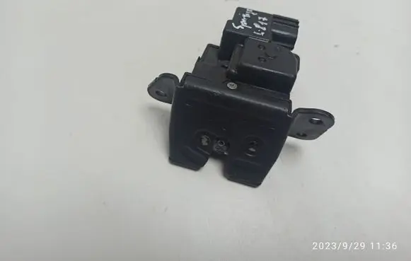 KIA Sportage Tailgate/trunk/boot lock/catch/latch 812303W000