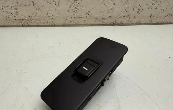 Land Rover Range Rover Sport L320 Electric window control switch YUD501070PVJ 0709061