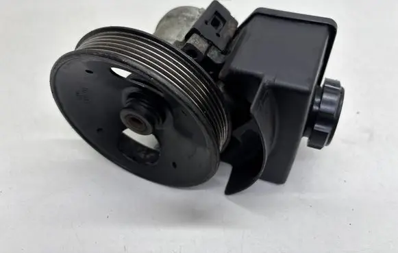 Volvo S70 V70 V70 XC Power steering pump 9140195