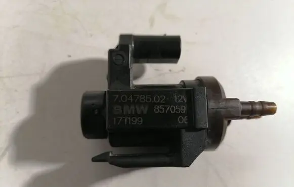 BMW 3 F30 F35 F31 Vacuum valve 8570591