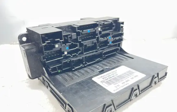 Mercedes-Benz C W203 Fuse module 2035454201 5DK00848554