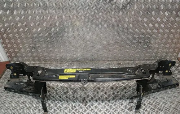 Volvo XC90 Radiator support slam panel bracket 