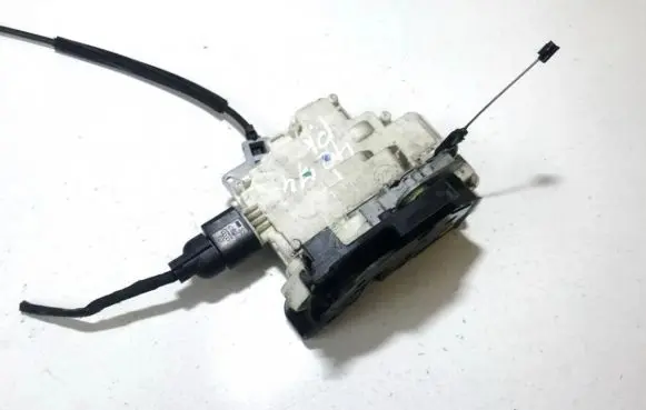 Seat Altea XL Front door lock