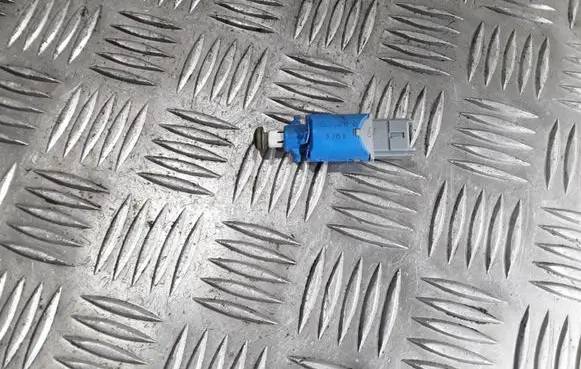 Renault Kangoo II Brake pedal sensor switch 8200168239B