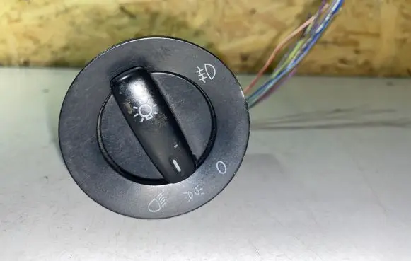 Volkswagen PASSAT B6 Light switch 1K0941431BB