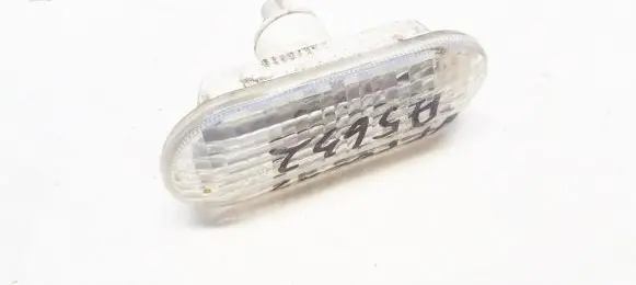 Ford Focus Front fender indicator light 4M5A13K209AA 4M5A-13K209-AA