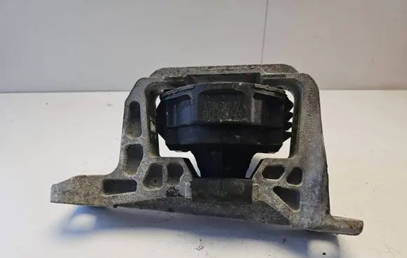 Ford Focus Engine mount bracket CV616F012EB 170042342T2