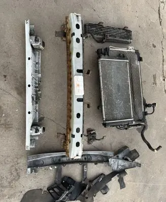 Mitsubishi Outlander Radiator support slam panel