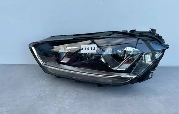 Volkswagen Golf Sportsvan Headlight/headlamp 517941031B