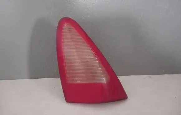 Alfa Romeo 147 Tailgate rear/tail lights 46747825 03321010 46556346