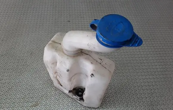 Audi A4 S4 B5 8D Windshield washer fluid reservoir/tank 8D9955453