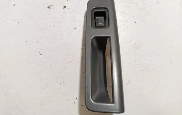 Volvo S40 Electric window control switch 8679477