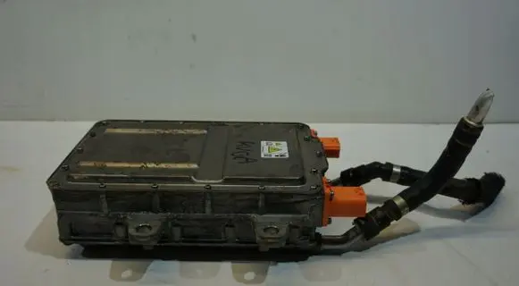 Ford Kuga I Voltage converter inverter 