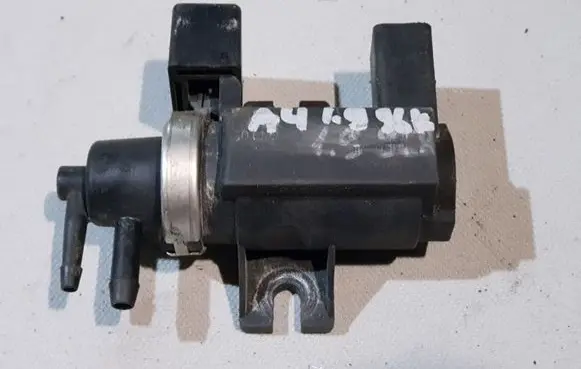 Audi A4 S4 B6 8E 8H Turbo solenoid valve 8E0906628