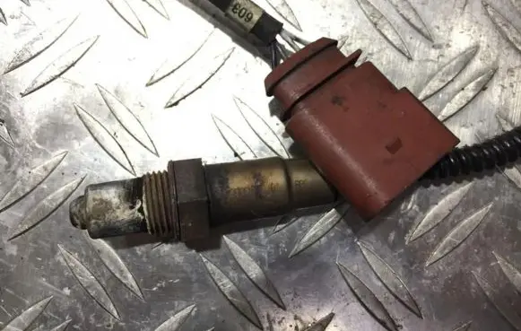 Volkswagen PASSAT B5.5 Lambda probe sensor 0258006305