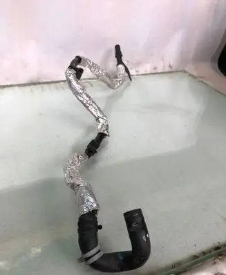 Volvo XC60 Engine coolant pipe/hose 32252202
