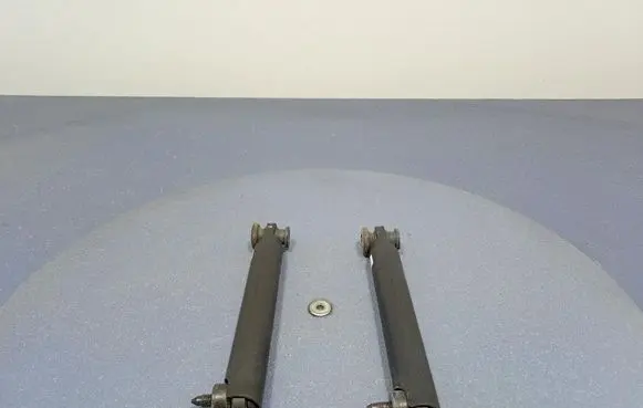BMW X5 E53 Shock absorber/damper mounting bracket 7467202