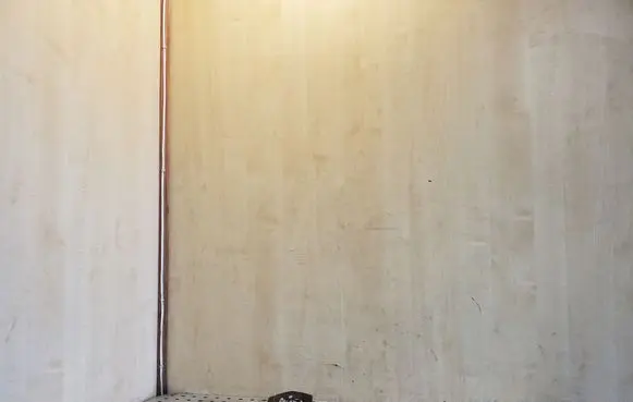 Loading door interior handle