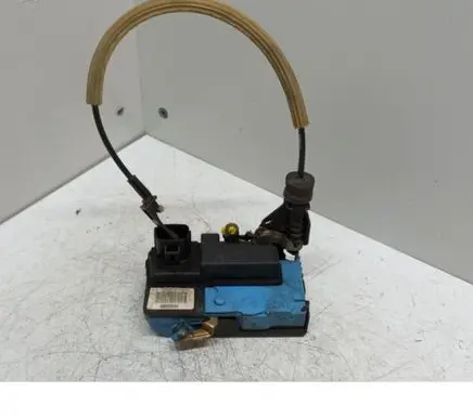 Volvo S60 Front door lock 8650546